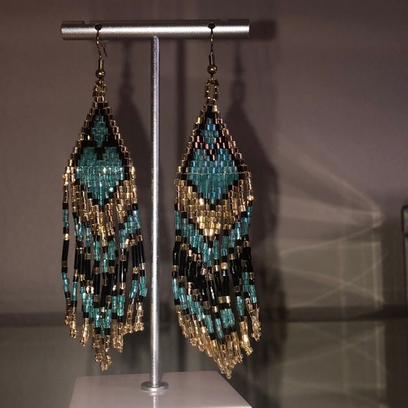 Beaded Dangle Earrings - Picture 4 of 6